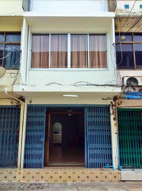 ตลาดเอกมัย 500 ม. ฟู้ดแลนด์ เพชรบุรี 300 ม.ให้เช่าตึกแถว 3 ชั้น 18 ตร.วา. 210 ตร.ม. 2 นอน 1 น้ำ อาร์ซีเอ 1.1 กม. 1