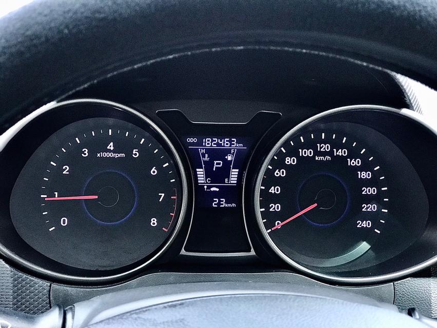 ขาย HYUNDAI VELOSTER 1.6 ปี 2013 13