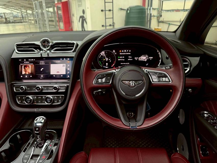 Bentley Bentayga 2022 รถหรูสภาพป้ายแดง แต่ถุกว่าถึง 3ล้านกว่าบาทเลย 9