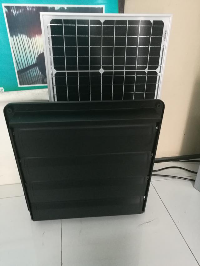 พัดลมระบายอากาศร้อนใต่หลังคาระบบโซล่าเซลล์SolarCell 3