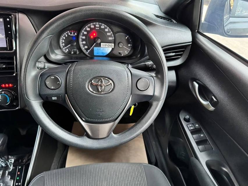 #TOYOTA YARIS รุ่น SPORT เครื่อง1.2cc. เกียร์AUTO ปี 2024 #รถมือเดียวป้ายเเดงไมล์แท้100%คะ วิ่งมาน้อยมากๆๆคะ10;xxxกว่ากิโลคะ #ฟรีดาวน์0บาท  7