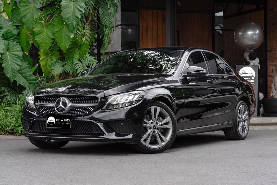 “Mercedes-Benz C220d Avantgarde” ปี 2022