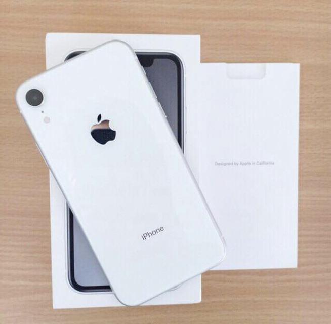 ไอโฟน xr 128gb สีขาว 1