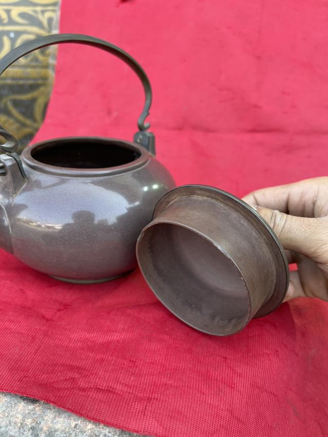 ปั้นชาอี๋ซิง กาน้ำชาดินเผาโบราณ ผิวขัดมัน สีดำ ใบใหญ่ ป้านชาอี๋ซิง ป้านชาเก่า 6