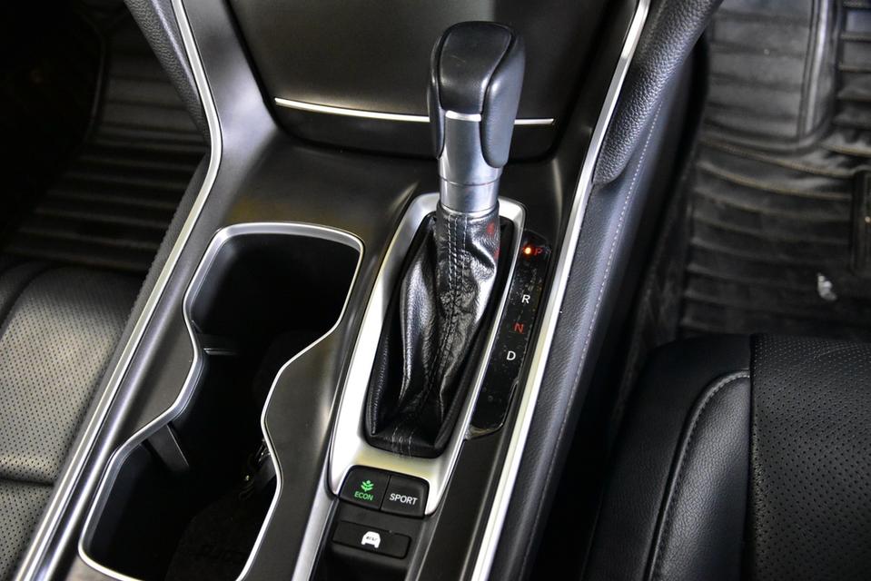 รหัสรถ TKG9190 HONDA ACCORD 2.0 HYBRID ปี 2020 3