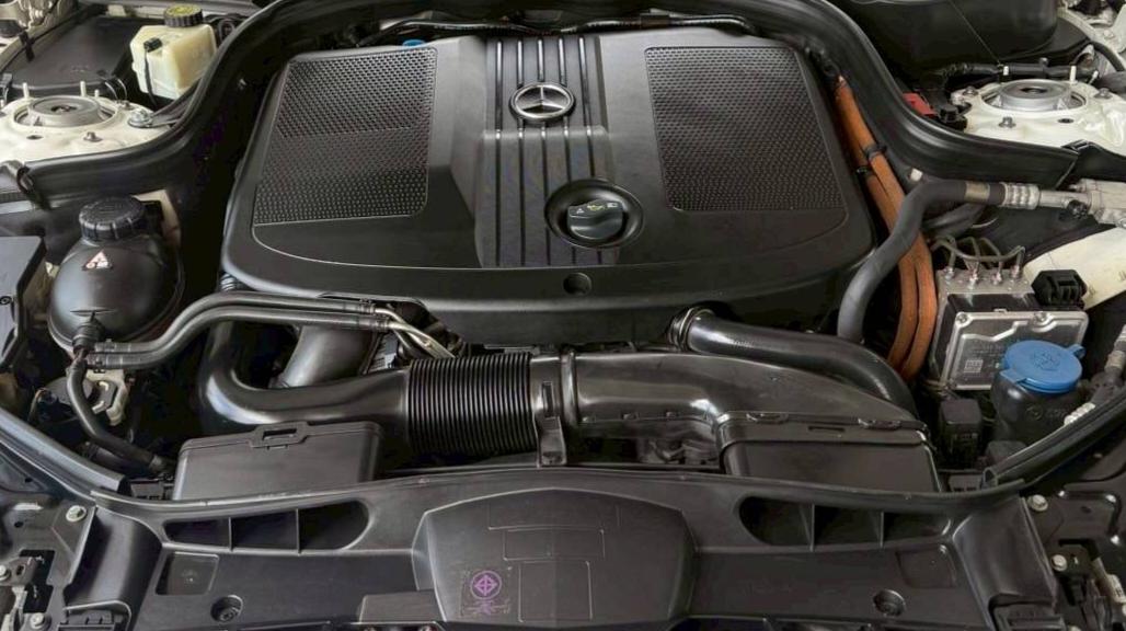 BENZ E-CLASS E300 BLUETEC HYBRID ปี 2015