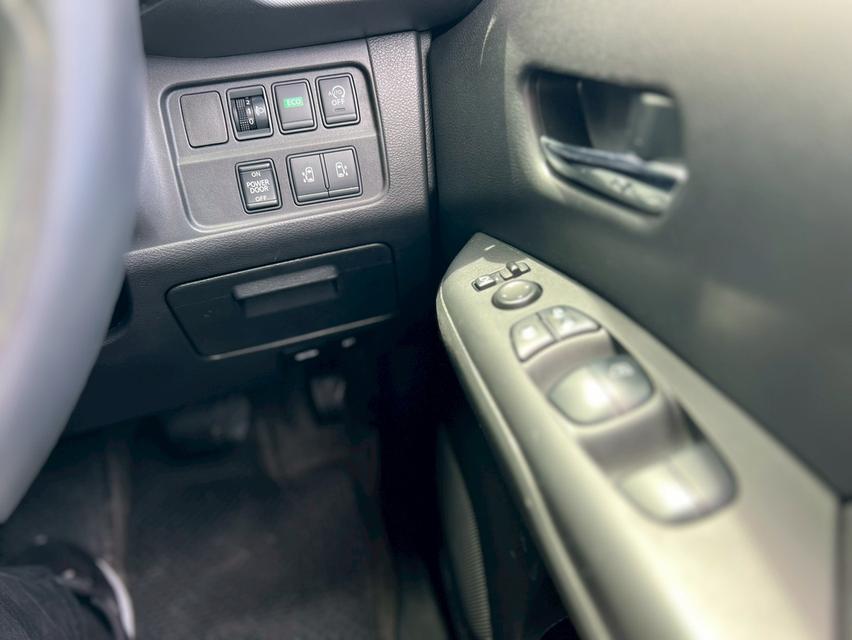 NISSAN SERENA HYBRID 2.0 X 2017  15