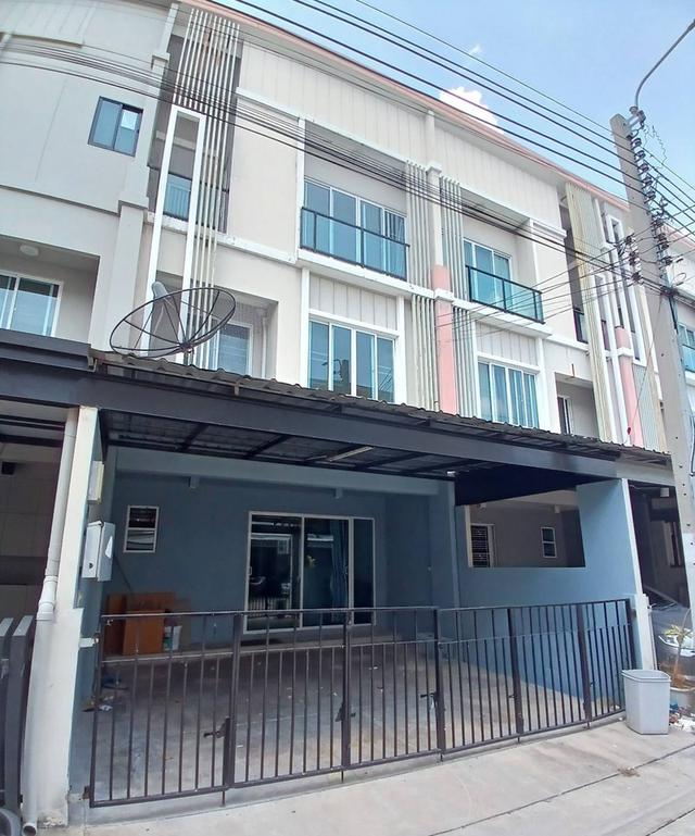 ให้เช่าทาวน์โฮม 3 ชั้น หมู่บ้านพาทิโอ ซอยพัฒนาการ 38 ใกล้ APL รามคำแหง (N.2024) 1