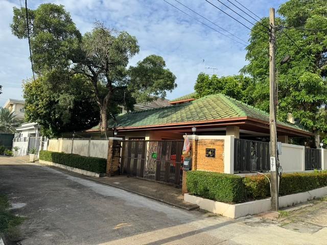 ขายบ้านเดี่ยว 2 ชั้น 208 ตร.ว. หลังมุม ถนนพุทธมณฑลสาย1 ซอย 39 ใกล้ทางด่วนศรีรัช 1