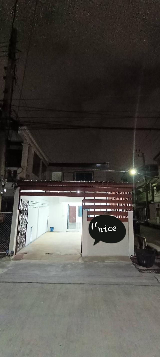 ขายทาวน์เฮ้าส์(หลังมุม)ซอยเมน1 1