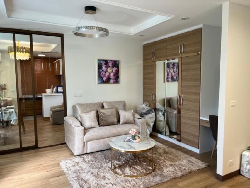 ให้เช่าทาวน์โฮม 4 ชั้น หลังมุม รีโนเวทใหม่ Fully furnished อยู่ทองหล่อ  ใกล้สถานีรถไฟฟ้า BTS ทองหล่อ 3