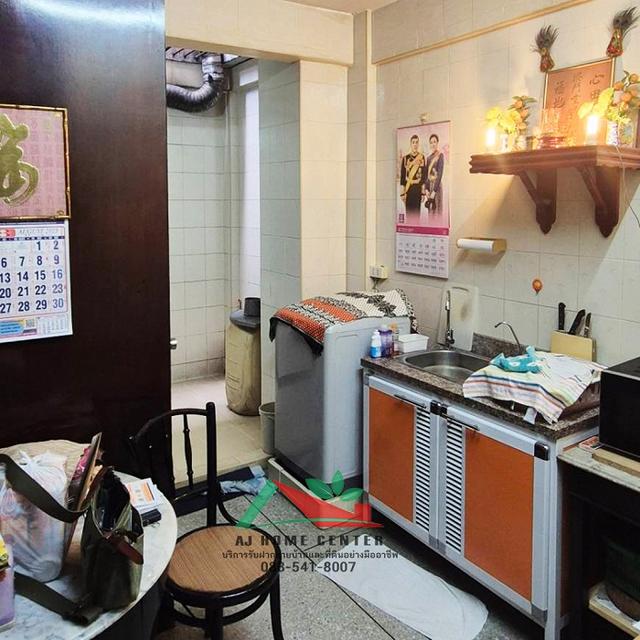 ขายถูก อาคารพาณิชย์4.5ชั้น 14ตรว. ติดถนนนเรศ บางรัก ทำเลดี 5