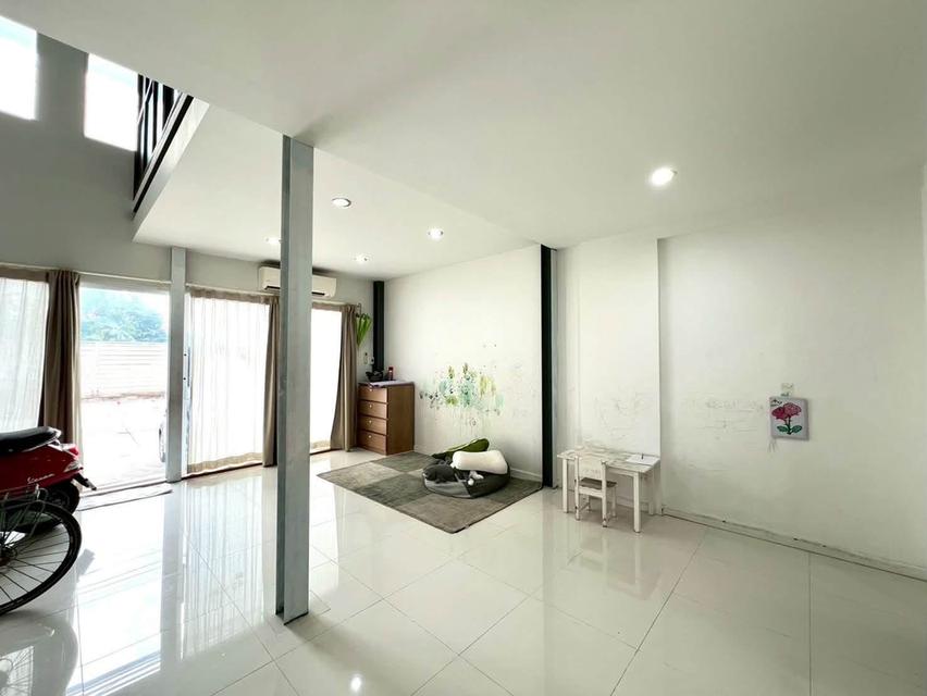 ขายอาคารพาณิชย์ 3.5 ชั้น พฤกษาวิลเลจ 28 ซีนเนอรี รัตนาธิเบศร์-บางใหญ่ (Pruksa Village 28 Scenery Rattanathibet - Bangyai) ใกล้เซ็นทรัลเวสต์เกต 8