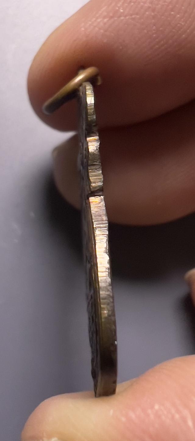 เหรียญหลวงปู่เอี่ยม งัดหนัง ปี2515 4