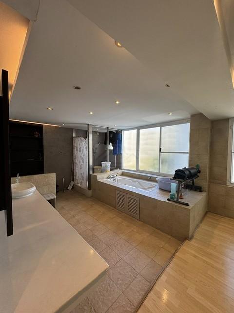 ให้เช่า ขาย อาคารพาณิชย์ 6 ชั้นรวมดาดฟ้า 2 คูหา ตีทะลุกัน พื้นที่กว่า 600 ตร.เมตร ถนนสุทธิสารวินิจฉัย ซอยพิบูลย์อุปถัมภ์ ใกล้ MRTสุทธิสาร เขตห้วยขวาง 12