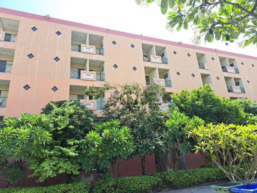 อพาร์ทเม้นตั้งอยู่ในนิคมอุตสาหกรรม อมตะนคร บนที่ดิน 1.5 ไร่ 2