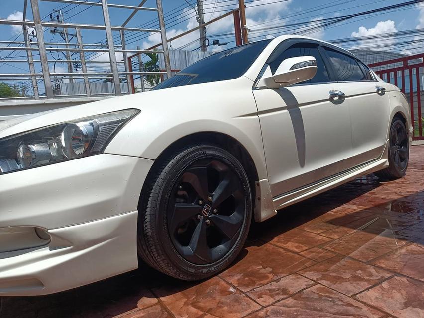 ขาย HONDA ACCORDปี2011 ใช้งานน้อย สภาพสวย
