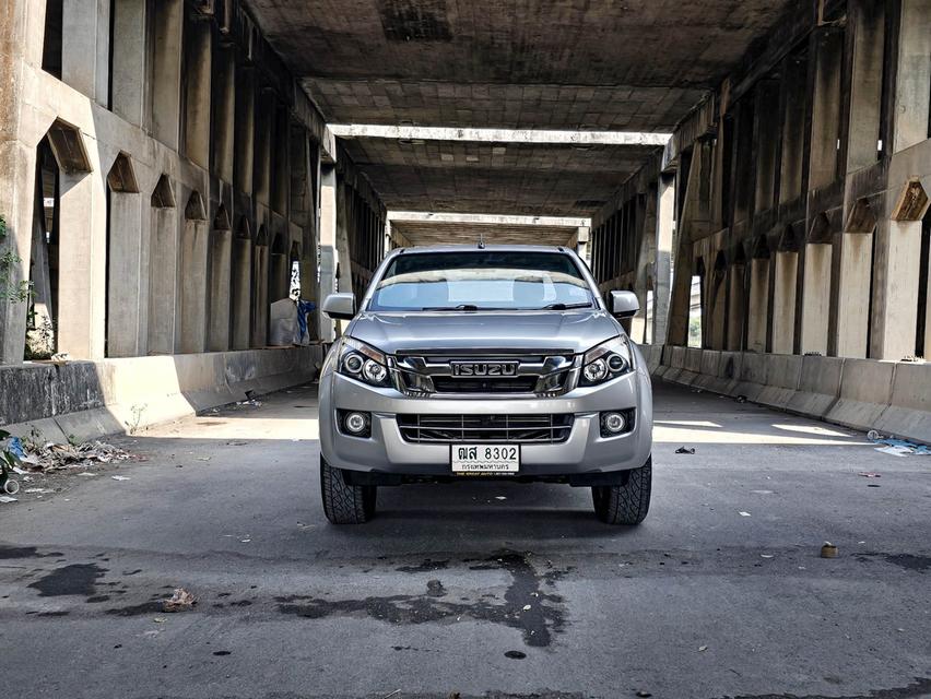 ISUZU DMAX Hi - Lander Cab 2.5 VGS Z ปี 2013 เกียร์ ธรรมดา สีเทา เครื่องยนต์ดีเซล ไมล์เพียง 57,286 km.  2