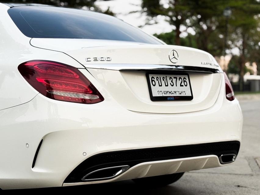 รหัส AVA3726 👉 Benz C300 AMG Dynamic W205 ปี 2015 ดีเซล 6