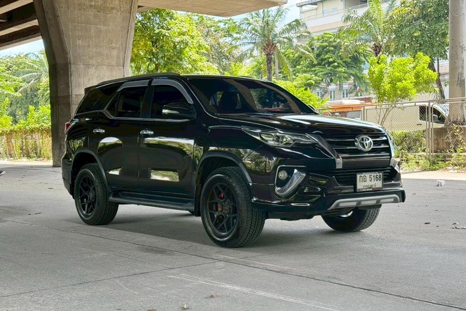 Toyota Fortuner 2.4 V AT ปี 2016