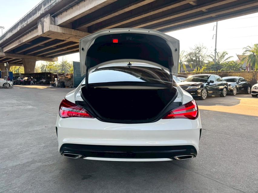 ขายรถ Benz CLA 250 AMG Facelift W117 ปี 2018 สีขาว เกียร์ออโต้ รูปที่ 18