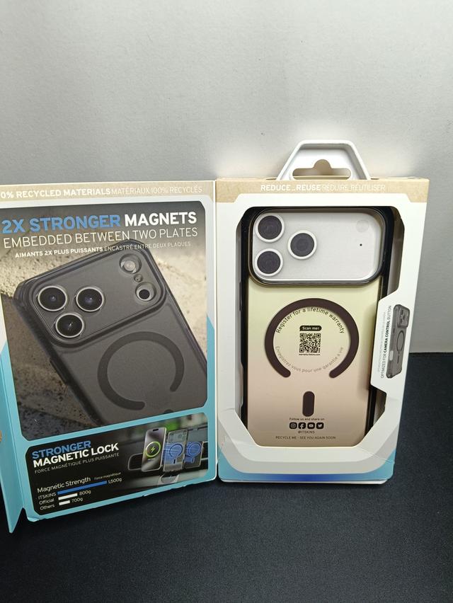 เคสกันกระแทก ITSKINS Hybrid Frost w/ MagSafe สำหรับ iPhone 17 Pro Max สี Black