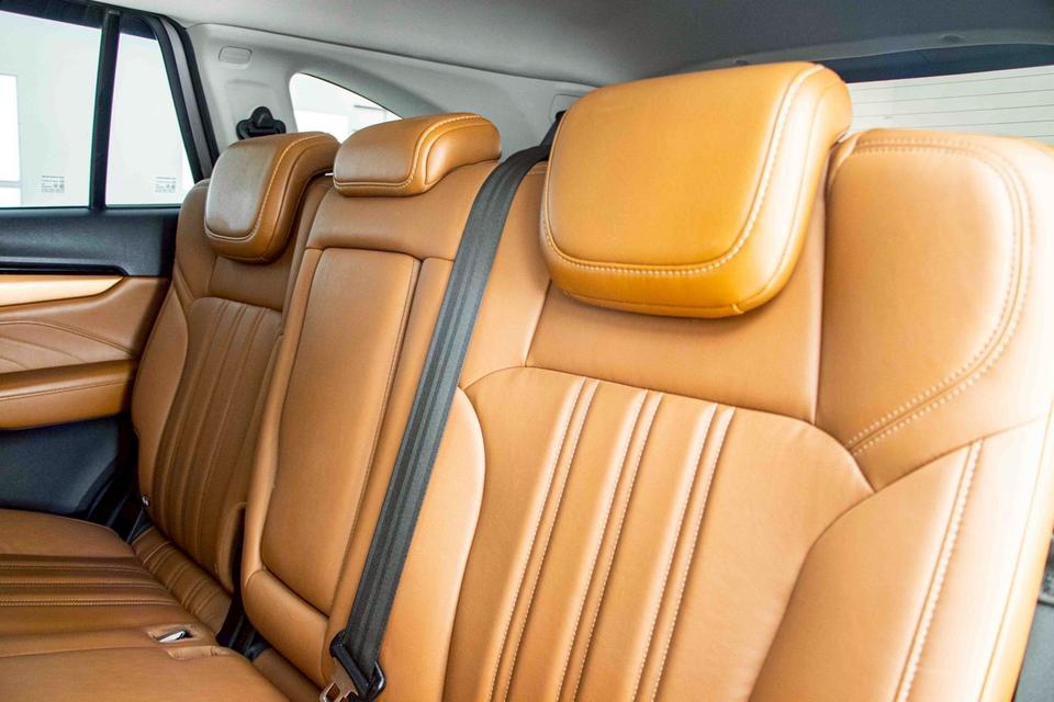 ð ISUZU MU-X 3.0 ULTIMATE 2WD AT āļāļĩ 2021 āļĢāļđāļāļāļĩāđ 9