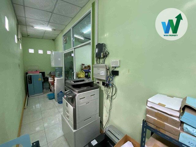 คลังสินค้าถนนเฉลิมพระเกียรติ ร.9 เนื้อที่ 721 ตร.ม. พร้อมสำนักงาน 8