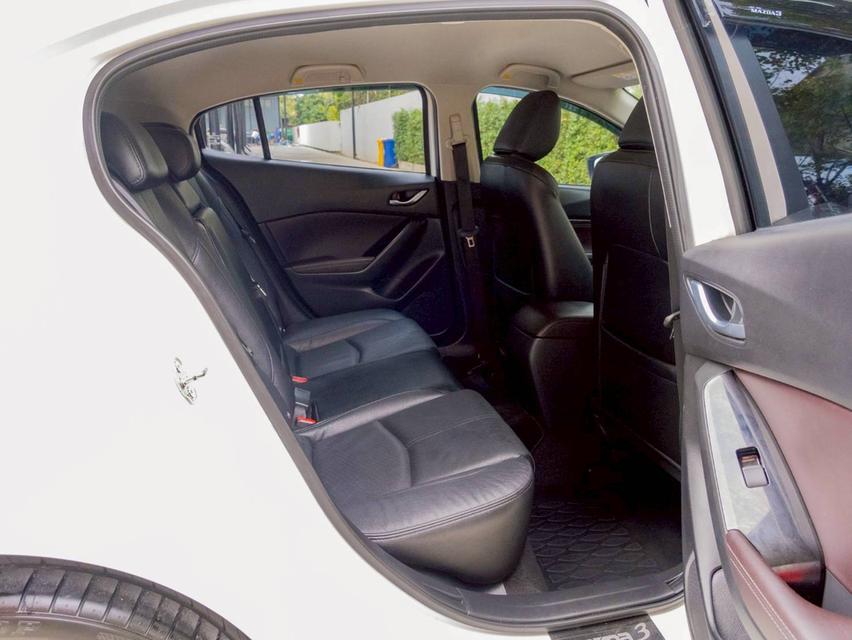 Mazda 3 2.0S ปี 2017 ♨️ #ประกันเครื่องเกียร์หลังการขาย3ปี / 30,000km. ♨️ 13