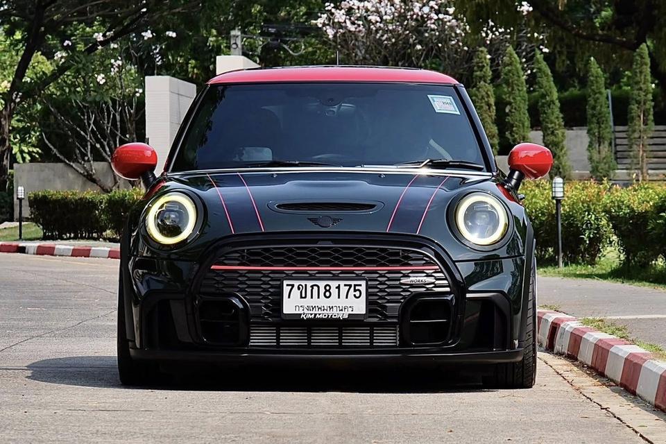 Mini John Cooper Work F56 LCI 2 ปี 2022 สีดำ แต่งหล่อๆ ราคาดีมาก