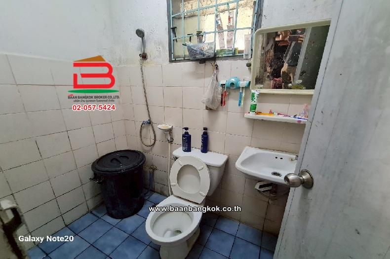 บ้านเดี่ยว บ้านเอื้ออาทร ลาดหลุมแก้ว เนื้อที่ 22.5 ตร.ว ตำบลระแหง อำเภอลาดหลุมแก้ว จังหวัดปทุมธานี 12