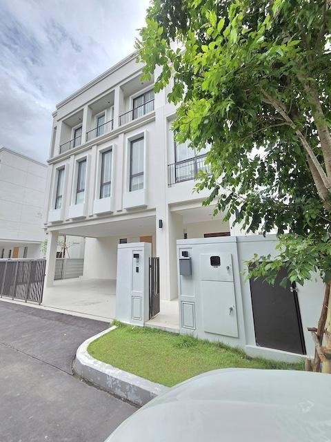 ให้เช่าบ้านเดี่ยว 3 ชั้น 63 ตร.ว. โครงการ แอร์รี่ ศรีนครินทร์ - กรุงเทพกรีฑา ใกล้ รร.นานาชาติ 1