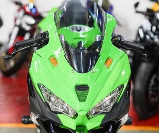 Kawasaki Ninja H2R สีเขียว 3