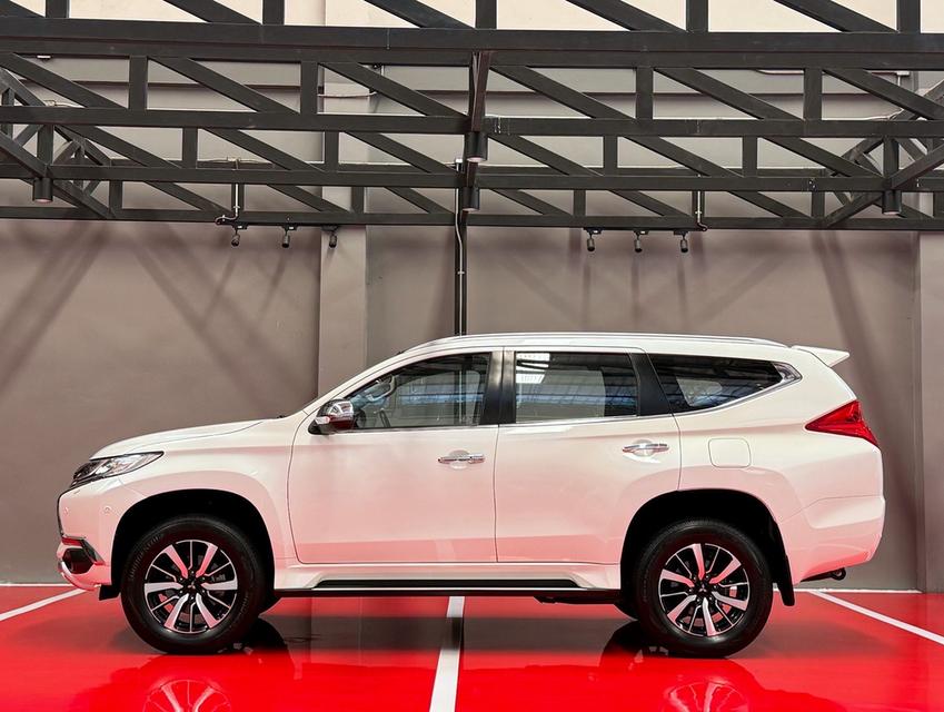 2018 MITSUBISHI PAJERO 2.4 GT PREMIUM รถมือเดียวออกป้ายแดง รถวิ่งน้อย ประวัติศูนย์ครบ ไม่เคยมีอุบัติเหตุครับ