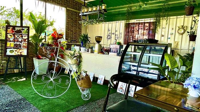 เซ้งร้านกาแฟ-ร้านขนม สุดชิค ใจกลางตลาดตันไม้ (สมบัติบุรี จ.นนท์)