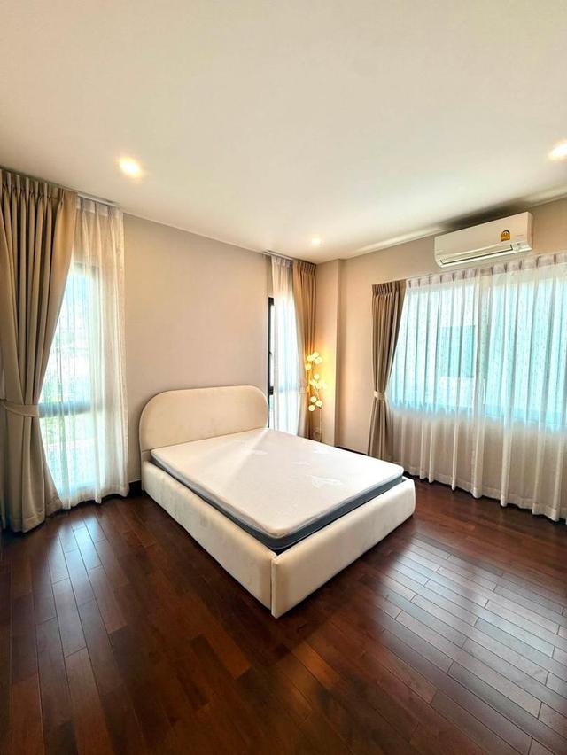 MHR235 Pet Friendly! ให้เช่าบ้านเดี่ยวหรู 2 ชั้น The City เอกมัย-ลาดพร้าว เลี้ยงสัตว์ได้ ติดตั้ง Solar Cell ประหยัดไฟ ใกล้ KIS, SISB, Regent's 9