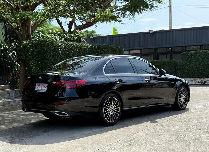 2023 BENZ C220D W206 รถมือเดียวออกป้ายแดง รถวิ่งน้อย ไม่เคยมีอุบัติเหตุ วารันตีศูนย์ยังเหลืออีกนานครับ