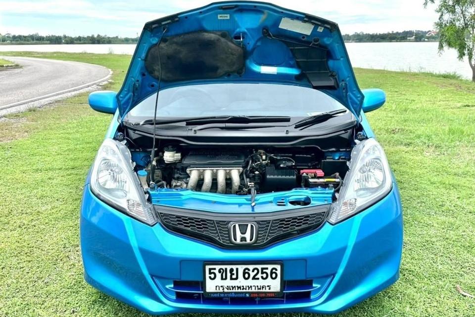Honda Jazz 1.5V i-VTEC เบนซิน เกียร์ออโต้ ปี2013 4