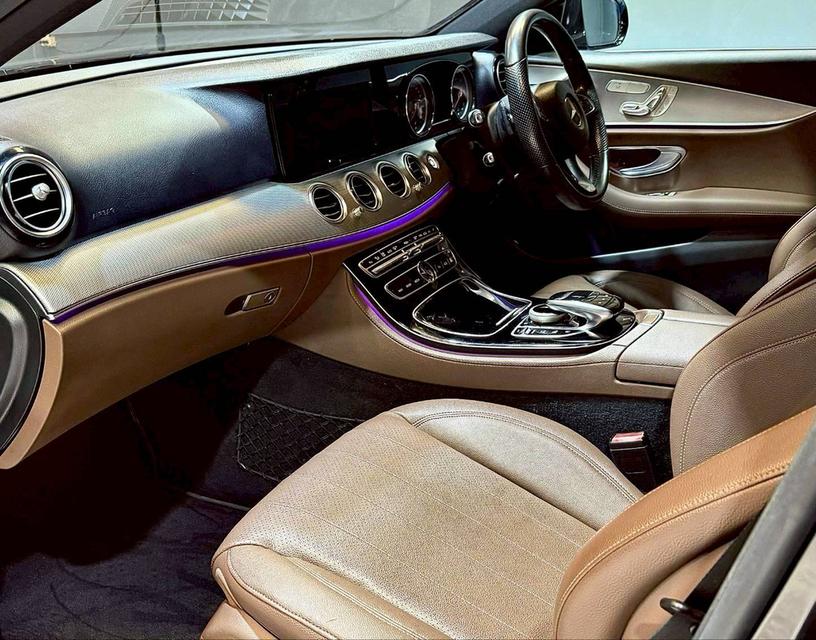 Mercedes-Benz E220d Avantgarde W213 ปี 2017 8