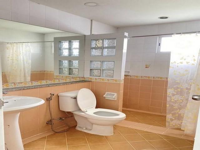 ให้เช่า บ้านเดี่ยว 2 ชั้น ย่านร่มเกล้า หมู่บ้าน นลินวิลล์ 5 ถนนเคหะร่มเกล้า เหมาะอยู่อาศัย 12