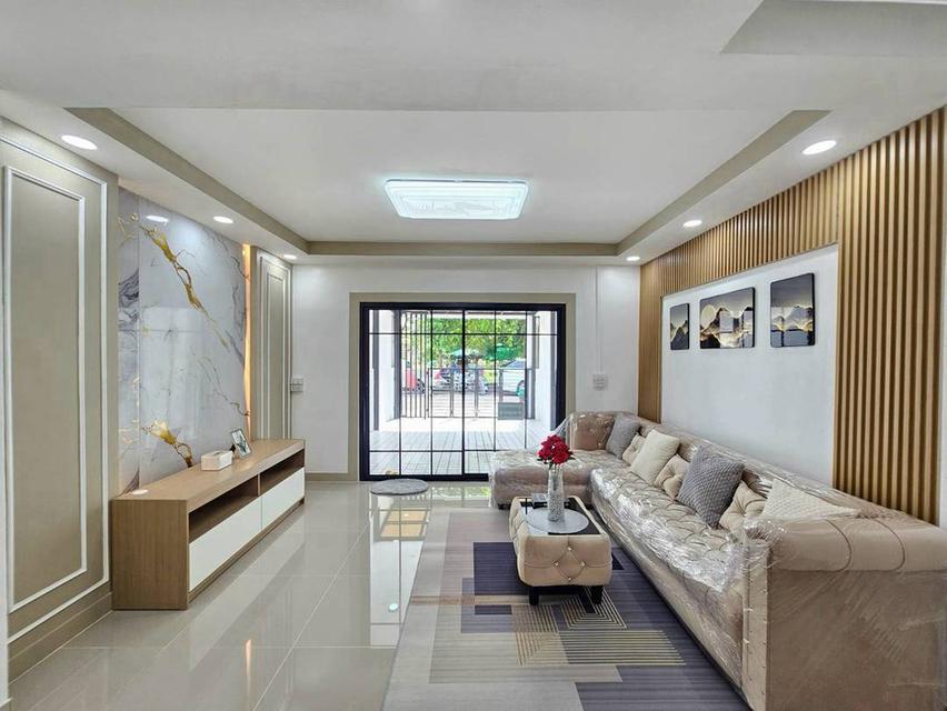 หมู่บ้านพร้อมจิตร บางใหญ่ ทาวน์เฮาส์ 2 ชั้น  ถนนเมน โครงการทำเลค้าขาย หน้าบ้านเป็นสวนสาธารณะ ด้านหลังติดทุ่งนารับลมเย็นๆ 8