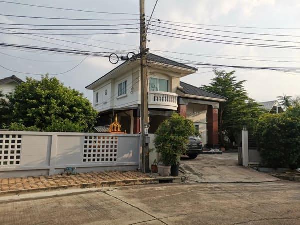 ขายบ้านติดทะเลสาบ หมู่บ้าน Land&House 4ห้องนอน5ห้องน้ำ ลานสันทนาการตกแต่งสไตล์ญี่ปุ่น 1