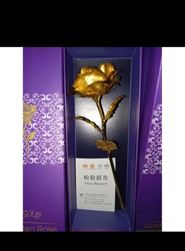 กุหลาบทอง ของขวัญแทนใจ