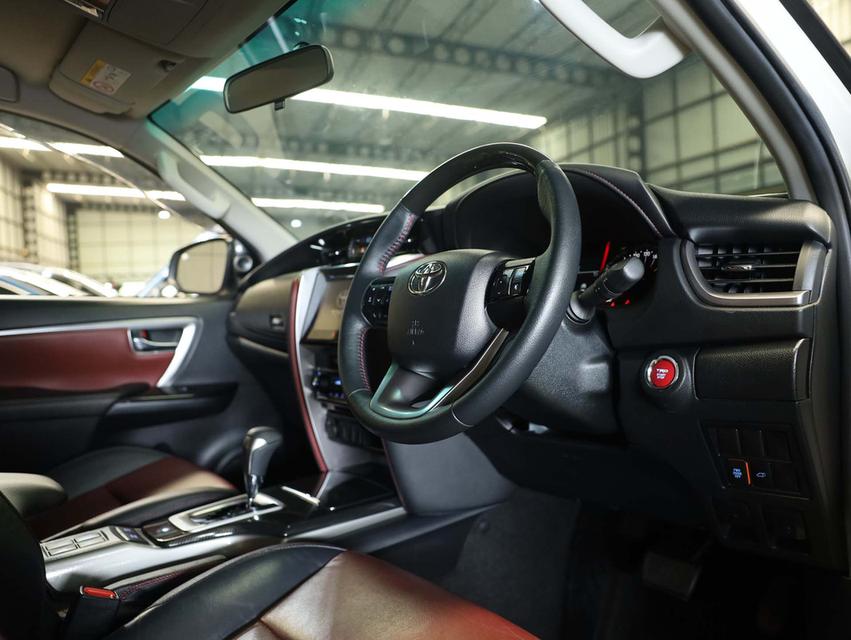 2020 Toyota FORTUNER 2.8 (ปี 15-25) TRD Sportivo SUV AT รูปที่ 13