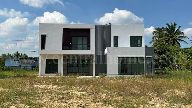 บ้านเดี่ยว พร้อมที่ดิน 1-2-52.4 ไร่ ติดถนนเพชรเกษม หนองโพ ราชบุรี 3