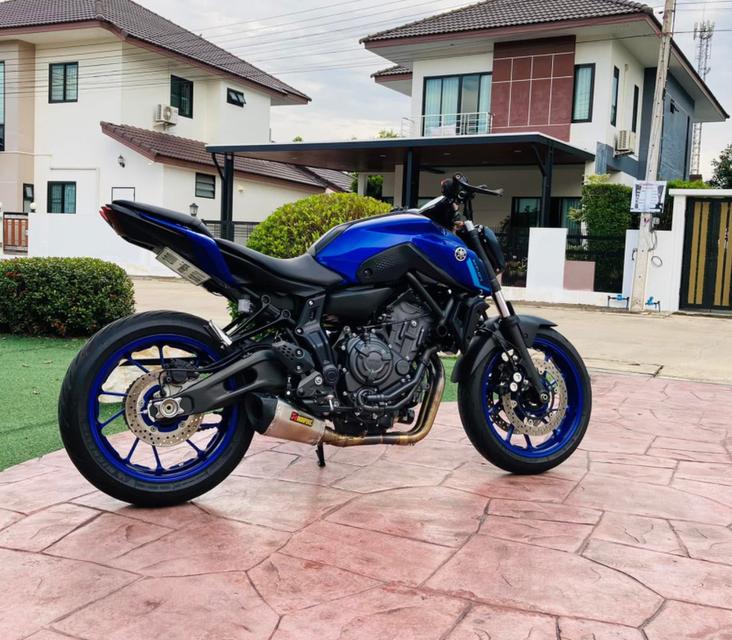 ปล่อยต่อรถมือ 2 Yamaha MT07 สภาพดี 3