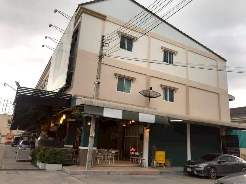 อาคารพาณิชย์ อำเภอบ้านบึง 6