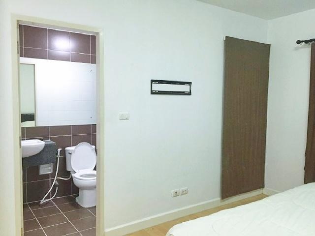 APLลาดกระบัง 1.4กม. ทาวน์โฮม 3 ชั้น 21ตร.วา.ถ.อ่อนนุช-ลาดกระบัง โรบินสัน ลาดกระบัง 1กม.241ตร.ม.สภาพดี เฟอร์ครบ 3 นอน 3 น 5
