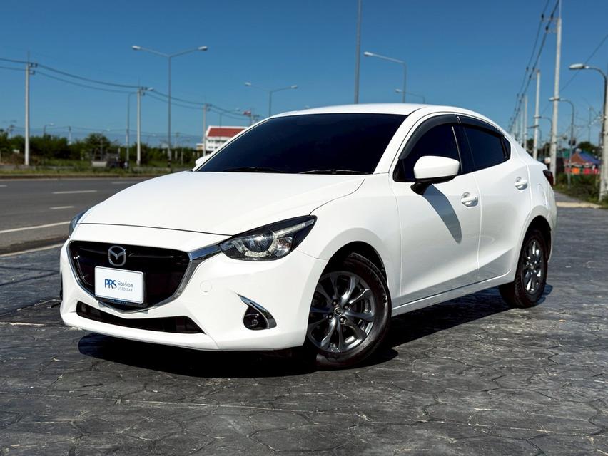 Mazda 2 1.3 High Plus 4 ประตู ปี 2018 สีขาวมุก มือเดียวป้ายแดง
