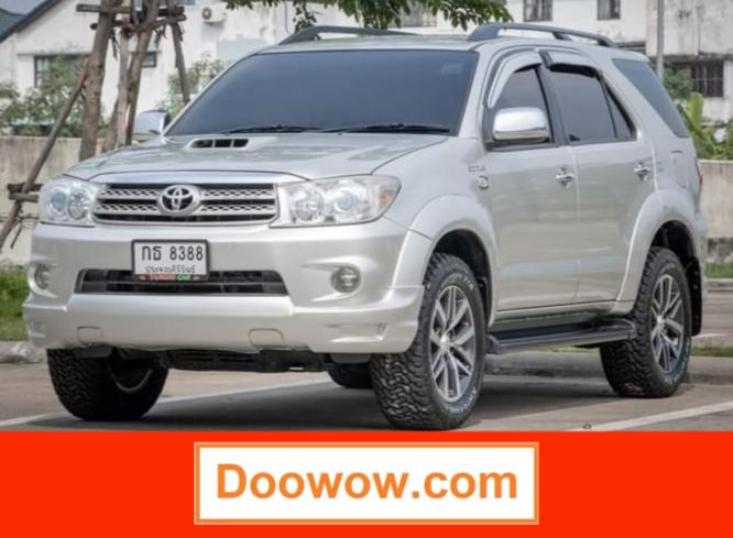 TOYOTA FORTUNER 3.0 V 2WD เกียร์ออโต้ ปี 2010